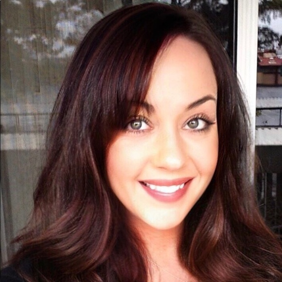 Meet your Posher, Lynsey - Picture 1 of 1